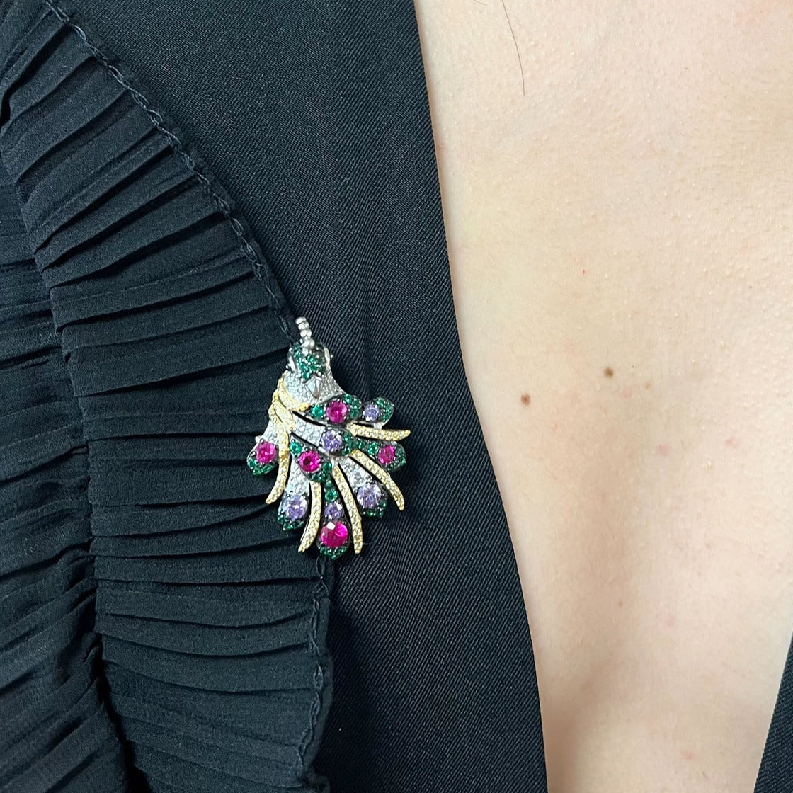 Pikoko - Brooch Necklace