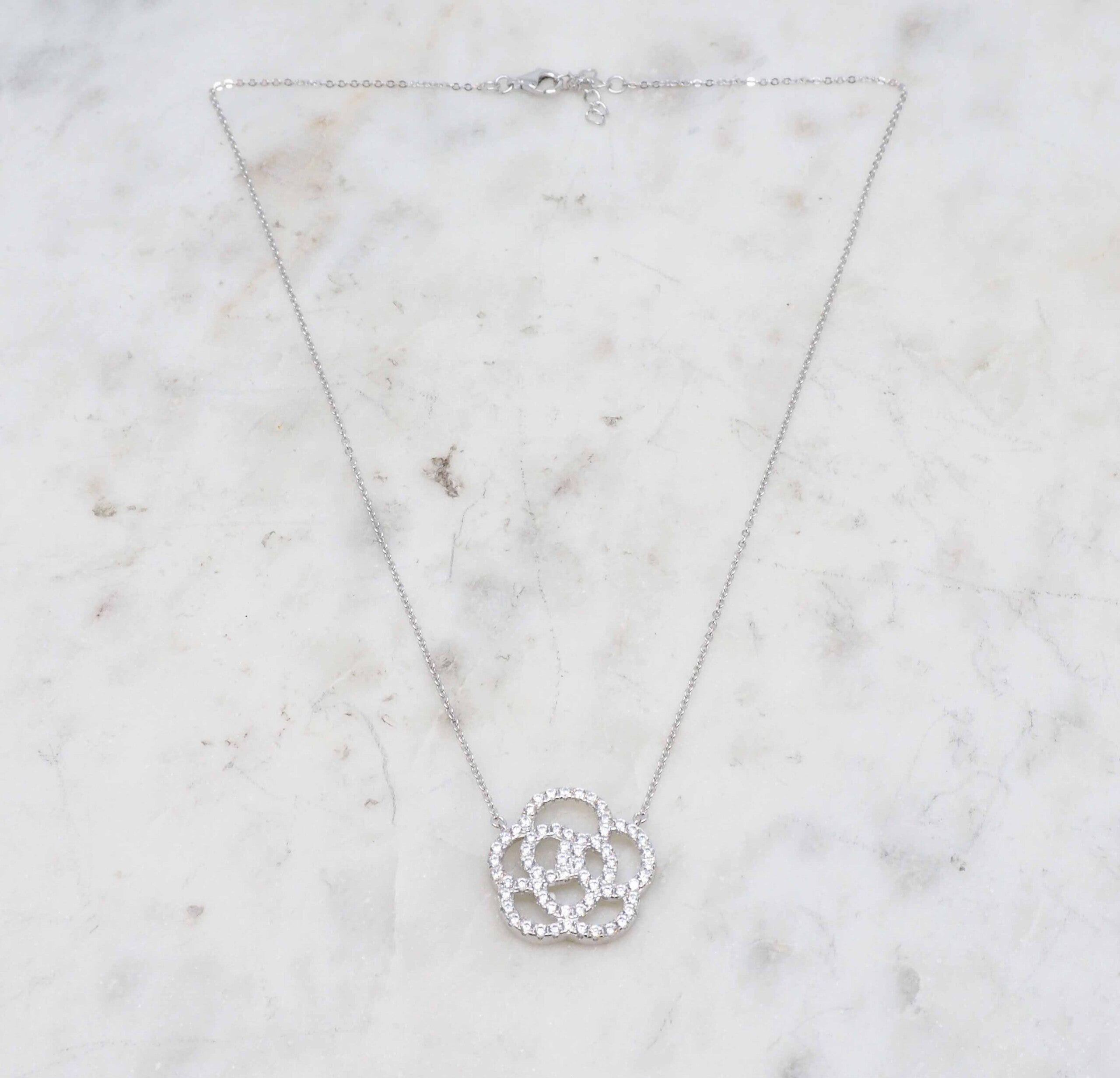 Flora - White Necklace